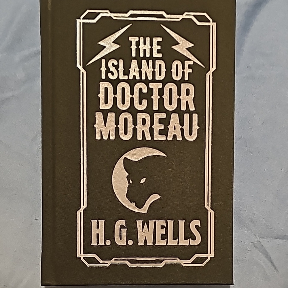 The Island of Doctor Moreau by H.G. Wells - Black Cover